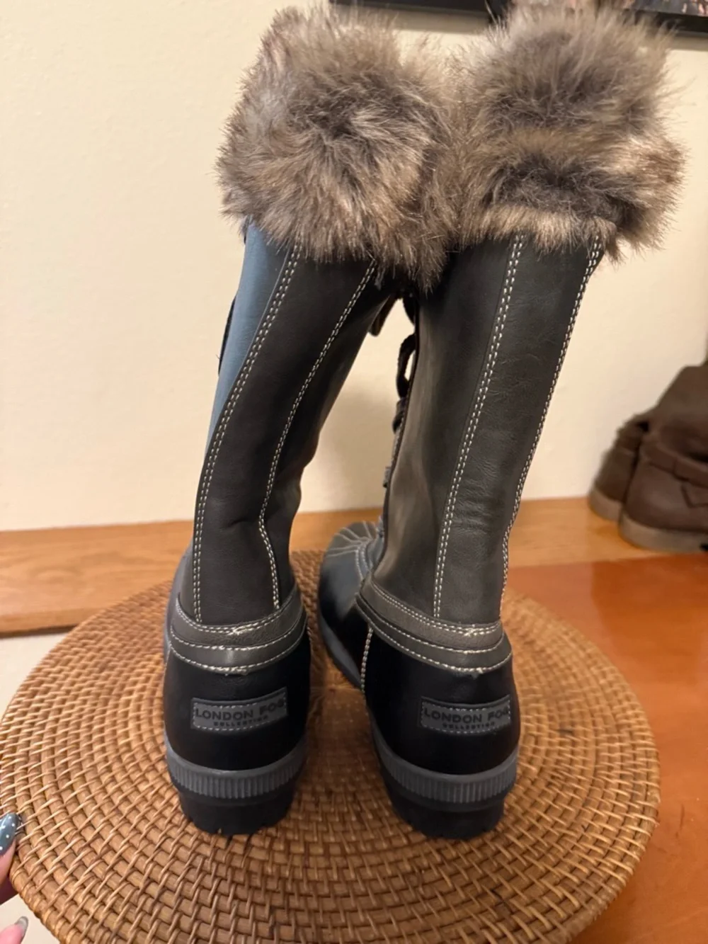 London Fog Black‎ Faux-Fur Trim Lace-Up Winter Boots